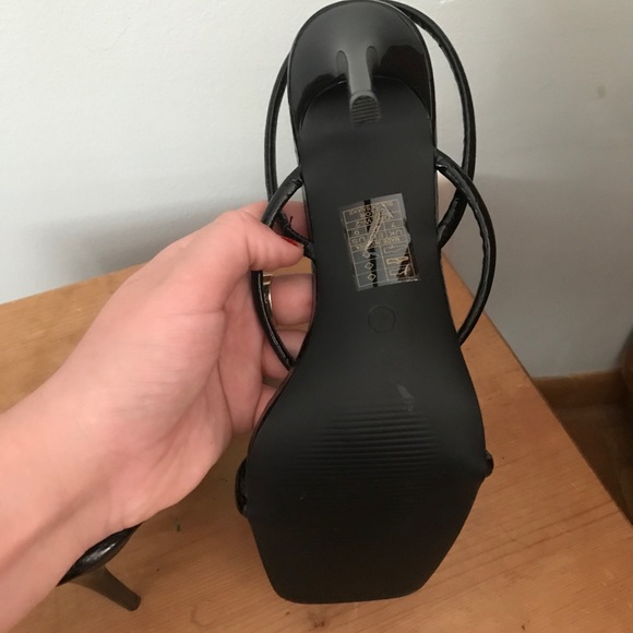 90s Heels - Picture 4 of 4